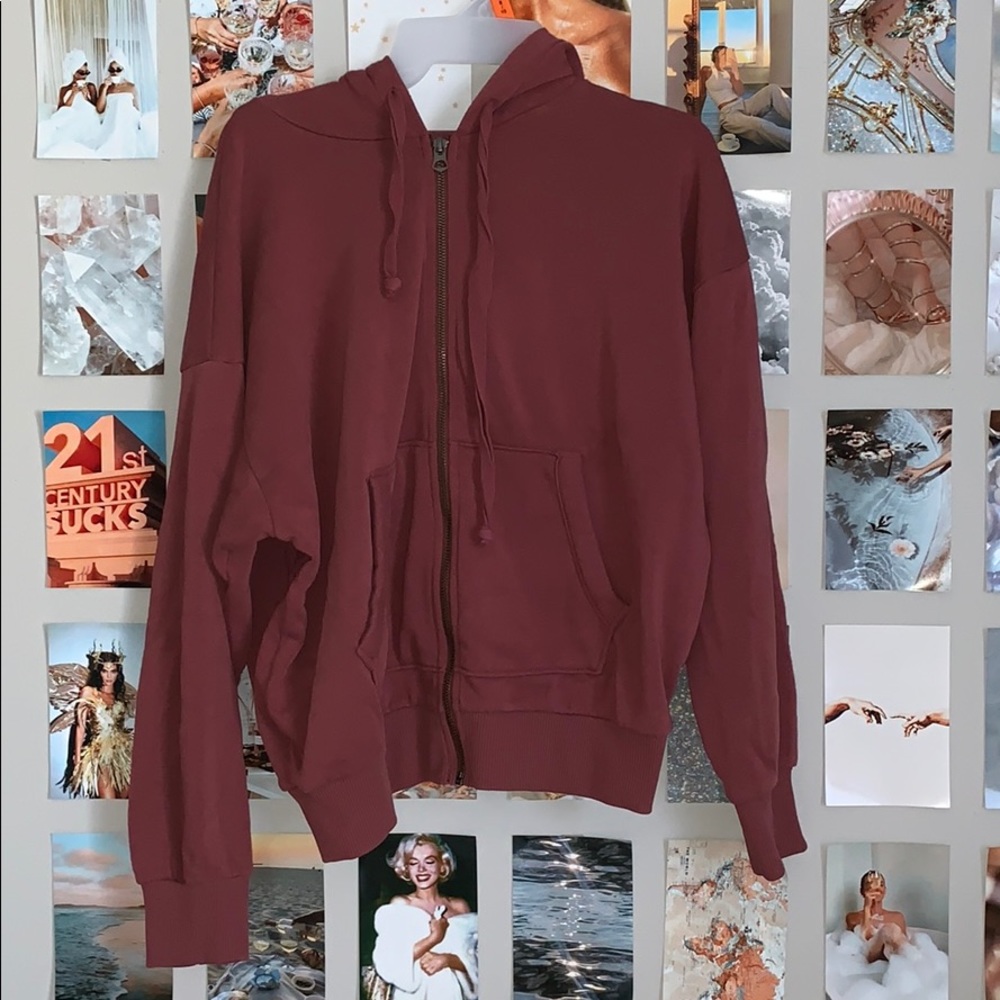 American Eagle maroon zip up